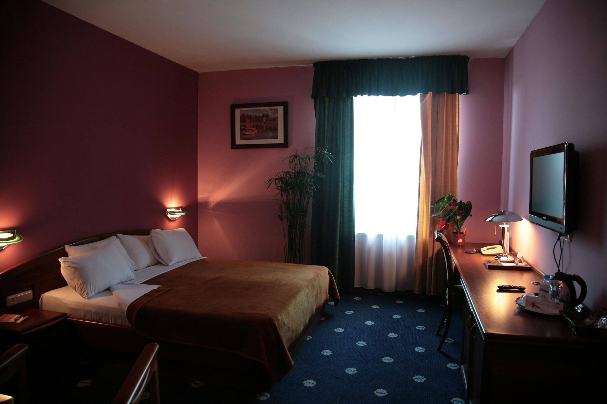 Ararat Hotel Yerevan Exterior photo
