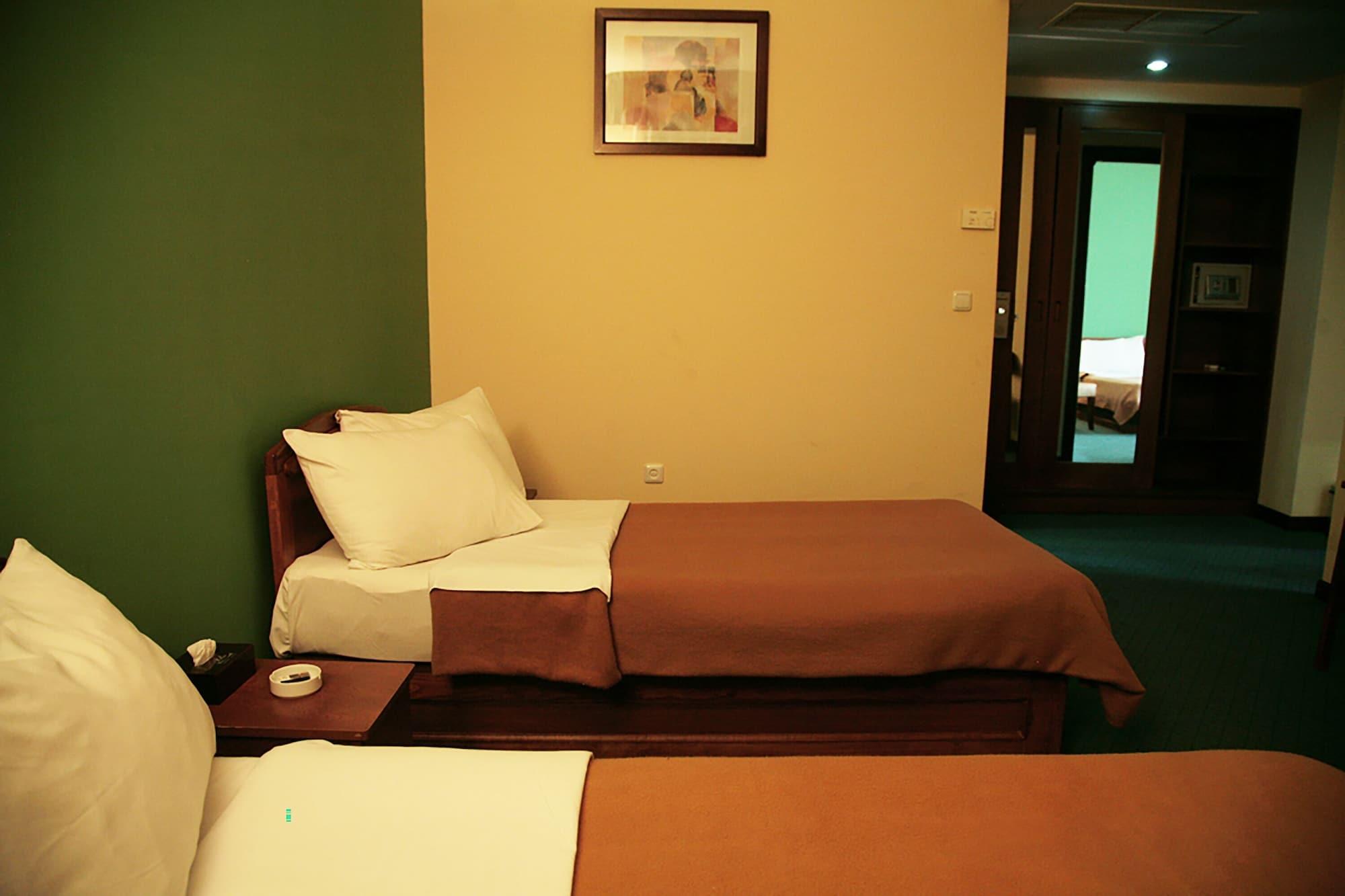 Ararat Hotel Yerevan Exterior photo