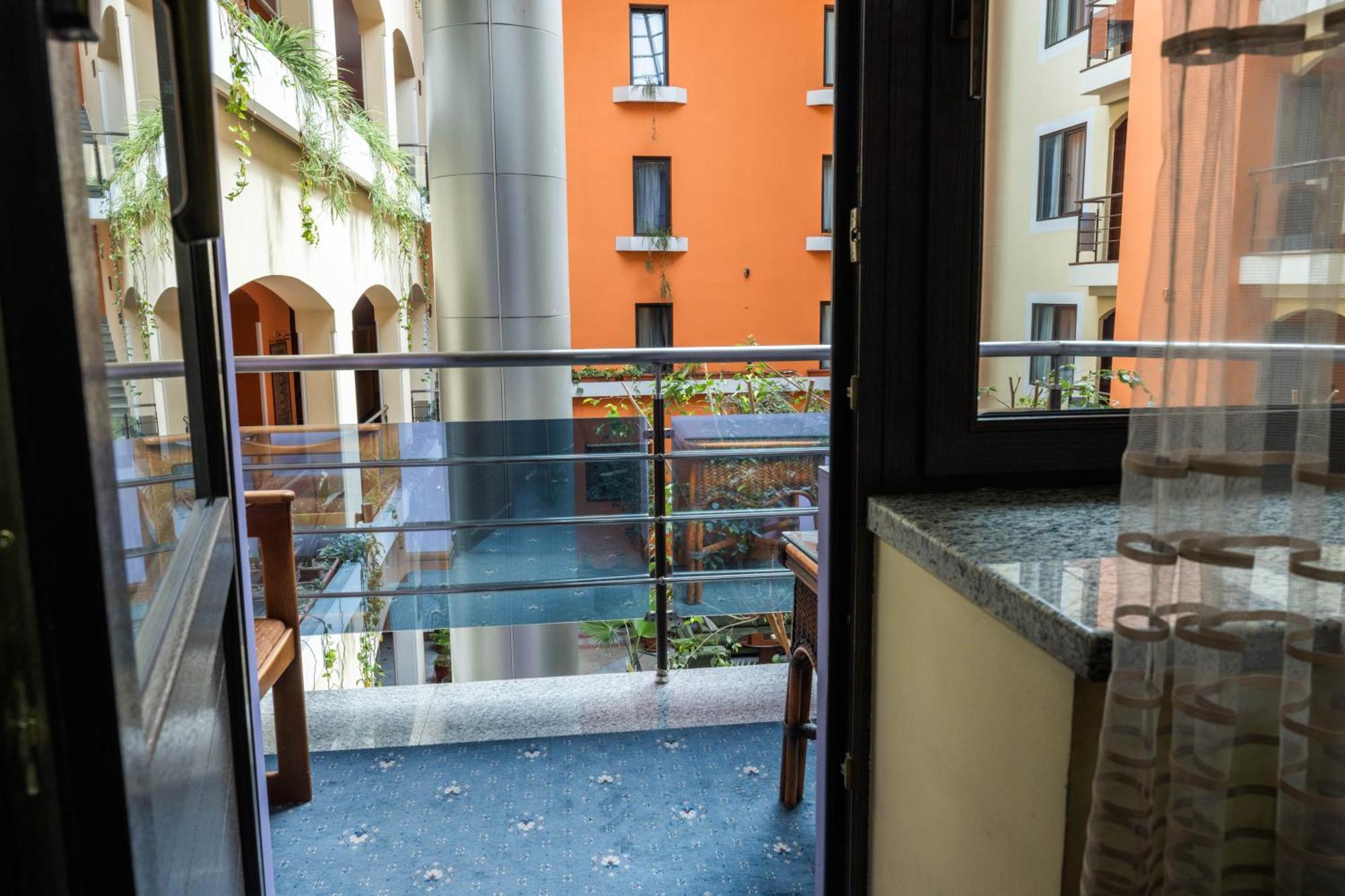 Ararat Hotel Yerevan Exterior photo