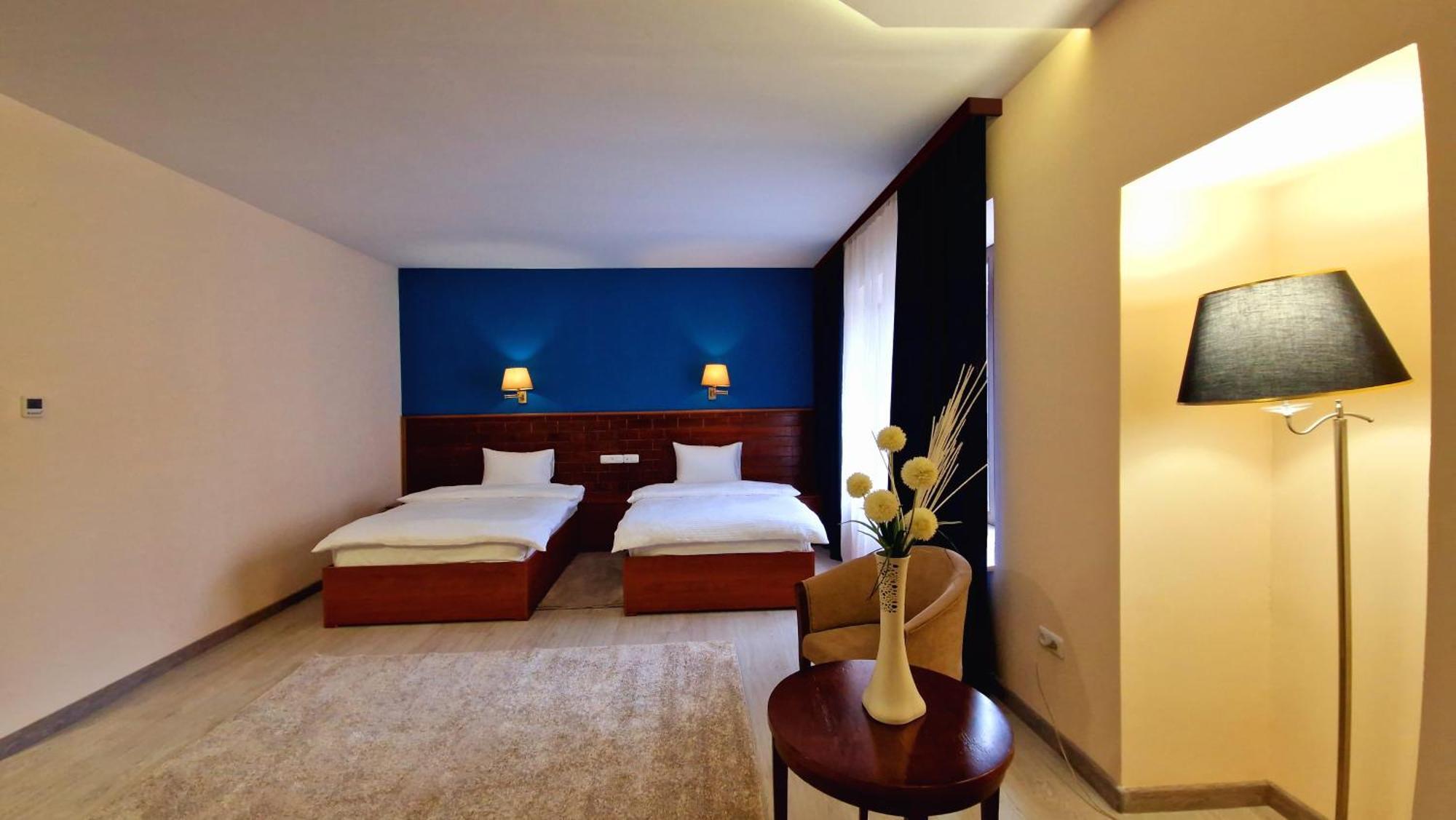 Ararat Hotel Yerevan Exterior photo