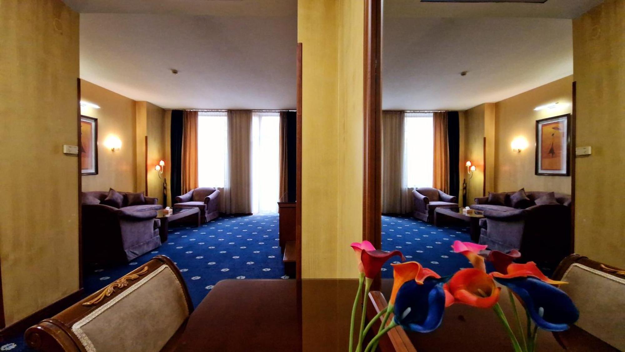 Ararat Hotel Yerevan Exterior photo